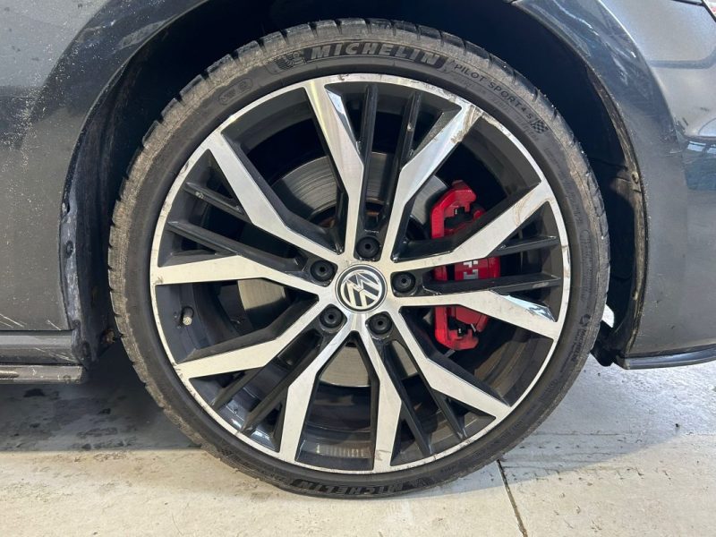 VOLKSWAGEN GOLF 2.0 GTI 230 BOITE MANUELLE PERFORMANCE