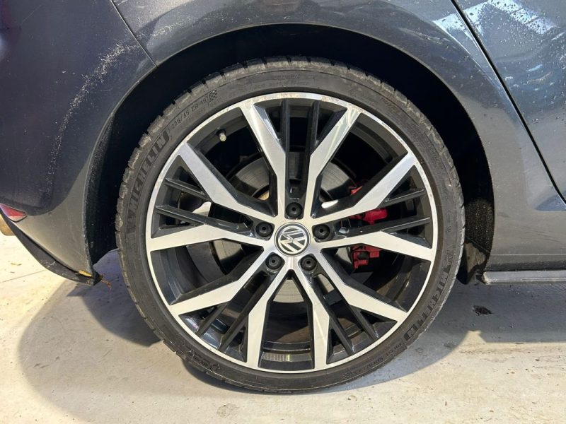 VOLKSWAGEN GOLF 2.0 GTI 230 BOITE MANUELLE PERFORMANCE