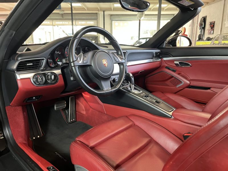 PORSCHE  911 991 TARGA 4 2015