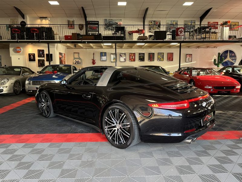 PORSCHE  911 991 TARGA 4 2015