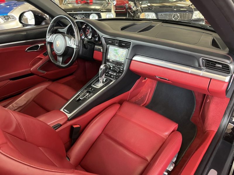 PORSCHE  911 991 TARGA 4 2015