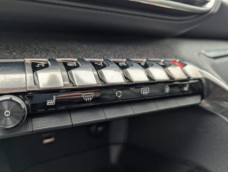 PEUGEOT 3008 1.6 BLUE HDI 120cv ALLURE EAT6 