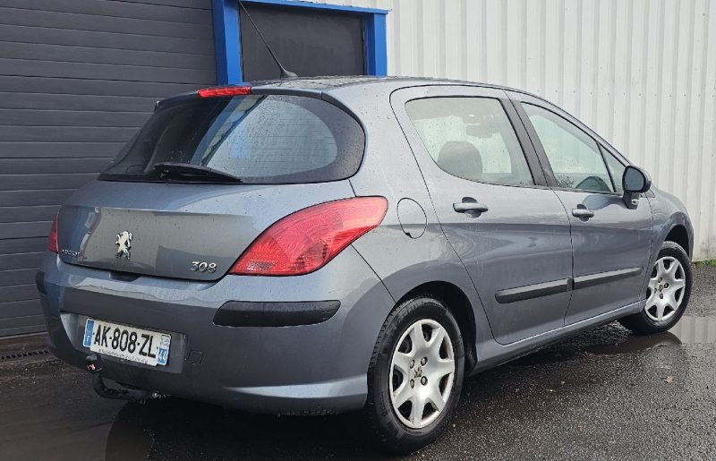 PEUGEOT  308 1.6 HDI 110CH CONFORT