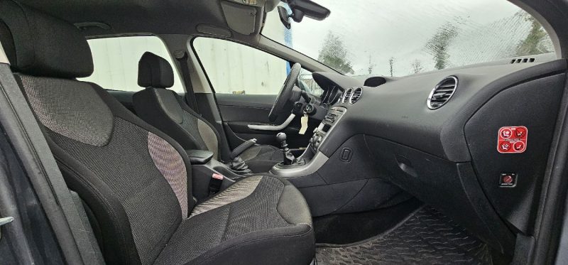 PEUGEOT  308 1.6 HDI 110CH CONFORT