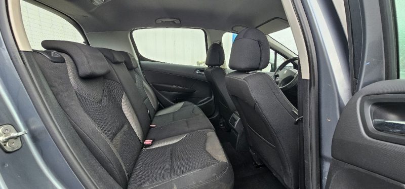 PEUGEOT  308 1.6 HDI 110CH CONFORT