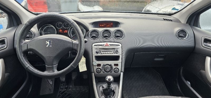 PEUGEOT  308 1.6 HDI 110CH CONFORT