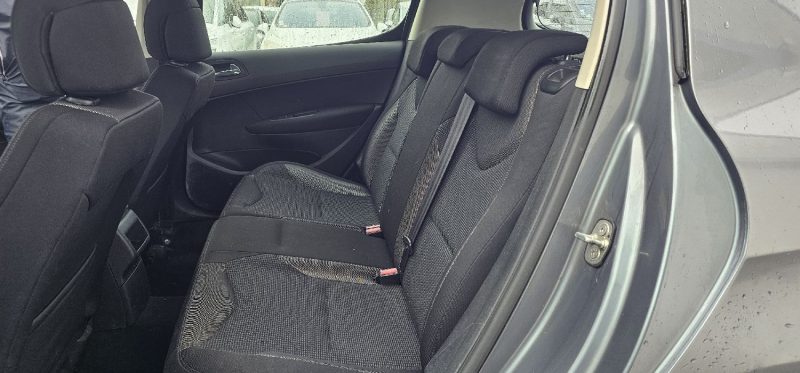 PEUGEOT  308 1.6 HDI 110CH CONFORT