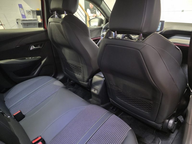 PEUGEOT 208 1.2 PURETECH 100 GT-LINE / 1ERE MAIN / SUIVI PEUGEOT