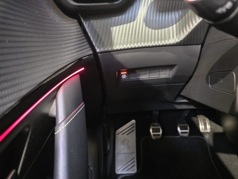 PEUGEOT 208 1.2 PURETECH 100 GT-LINE / 1ERE MAIN / SUIVI PEUGEOT