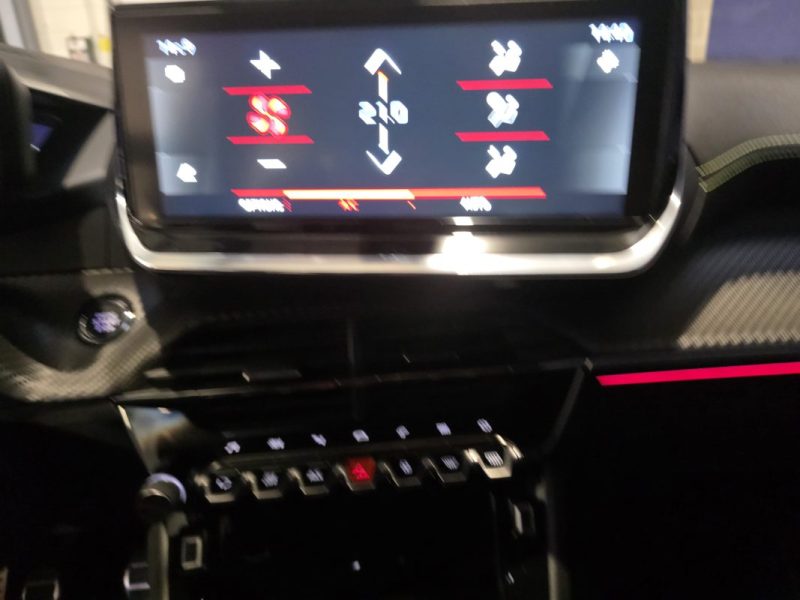 PEUGEOT 208 1.2 PURETECH 100 GT-LINE / 1ERE MAIN / SUIVI PEUGEOT