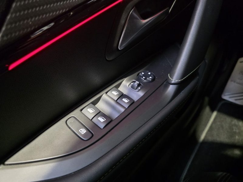 PEUGEOT 208 1.2 PURETECH 100 GT-LINE / 1ERE MAIN / SUIVI PEUGEOT