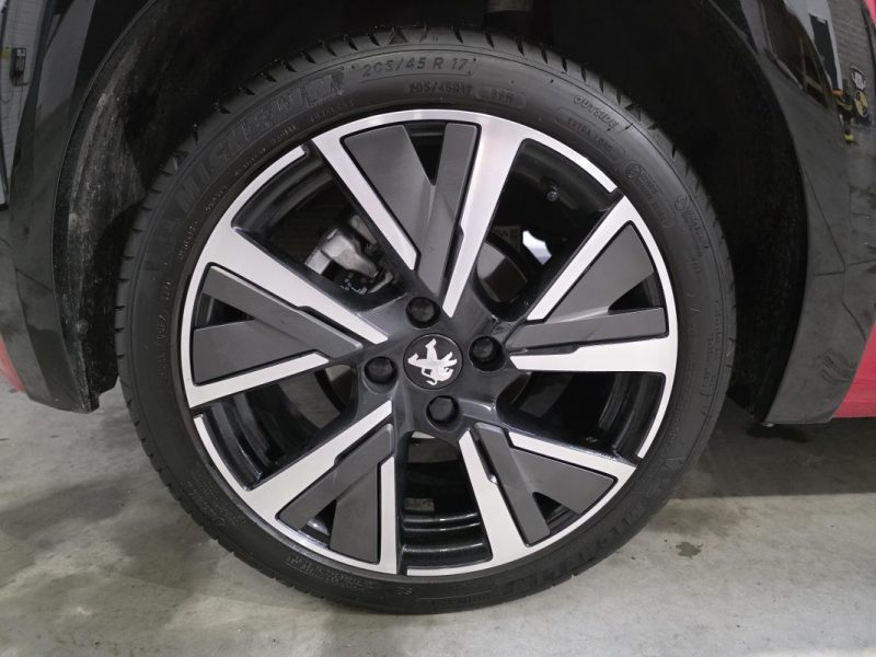 PEUGEOT 208 1.2 PURETECH 100 GT-LINE / 1ERE MAIN / SUIVI PEUGEOT