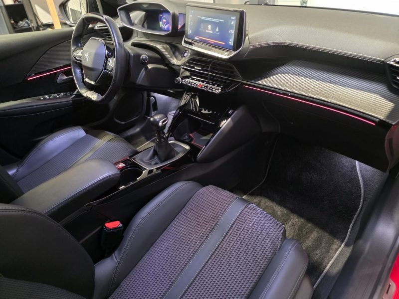 PEUGEOT 208 1.2 PURETECH 100 GT-LINE / 1ERE MAIN / SUIVI PEUGEOT