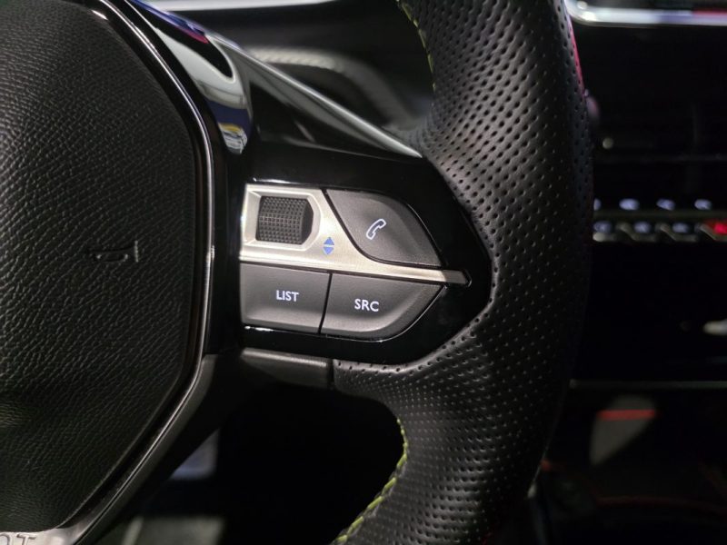 PEUGEOT 208 1.2 PURETECH 100 GT-LINE / 1ERE MAIN / SUIVI PEUGEOT