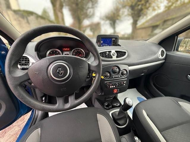RENAULT CLIO 1.5 DCI - dynamic  2011