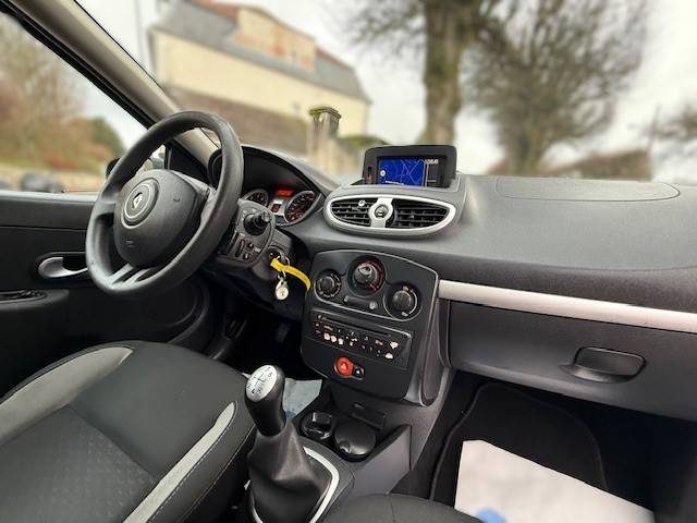 RENAULT CLIO 1.5 DCI - dynamic  2011