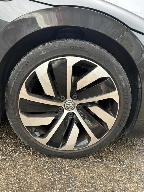 VOLKSWAGEN ARTEON 2.0 TDI 150CH DSG7 R-LINE EXCLUSIVE 