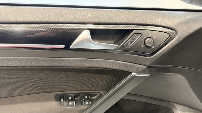 Volkswagen Golf 7  GTI PERFORMANCE 230ch DSG - Toit ouvrant - Suivi complet -Origine France-