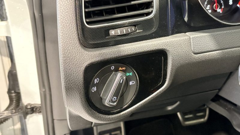 Volkswagen Golf 7  GTI PERFORMANCE 230ch DSG - Toit ouvrant - Suivi complet -Origine France-