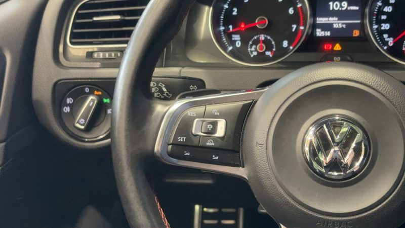 Volkswagen Golf 7  GTI PERFORMANCE 230ch DSG - Toit ouvrant - Suivi complet -Origine France-