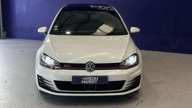 Volkswagen Golf 7  GTI PERFORMANCE 230ch DSG - Toit ouvrant - Suivi complet -Origine France-
