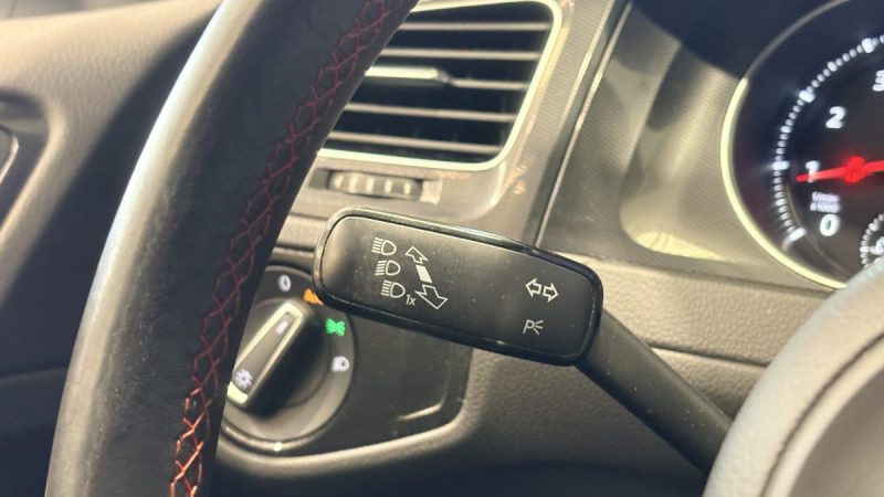 Volkswagen Golf 7  GTI PERFORMANCE 230ch DSG - Toit ouvrant - Suivi complet -Origine France-