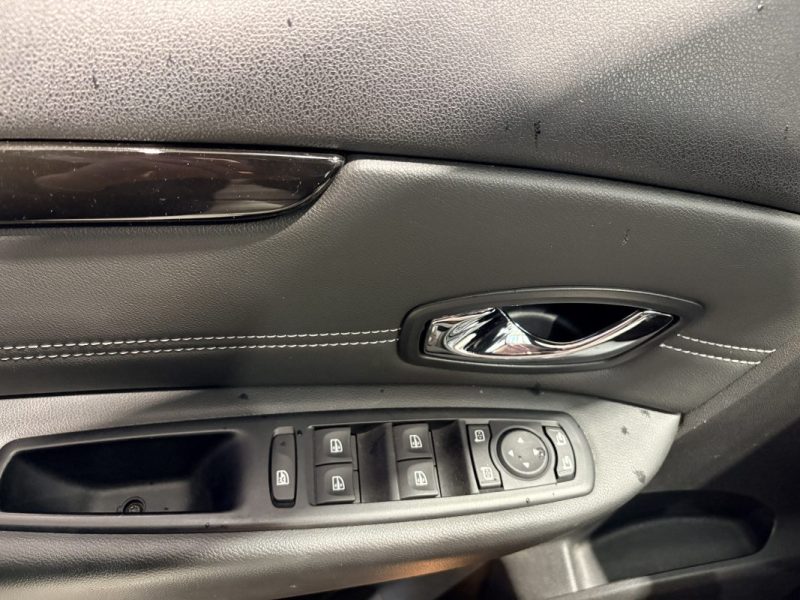 Renault Scenic  3 1.5 DCI 110ch  BOSE 6