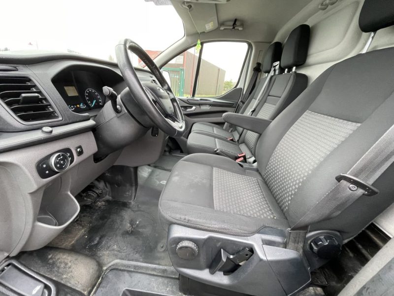 Ford Transit Custom ( 320 ) L2H1 2.0 EcoBlue 130ch Ambiente