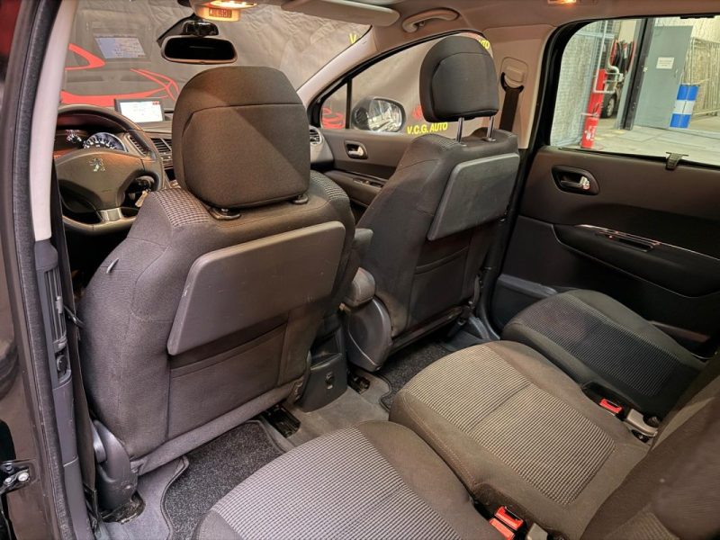 PEUGEOT 5008 2.0 HDI 150 PREMIUM PACK 