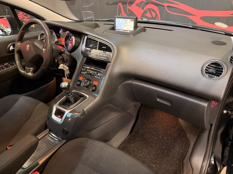 PEUGEOT 5008 2.0 HDI 150 PREMIUM PACK 