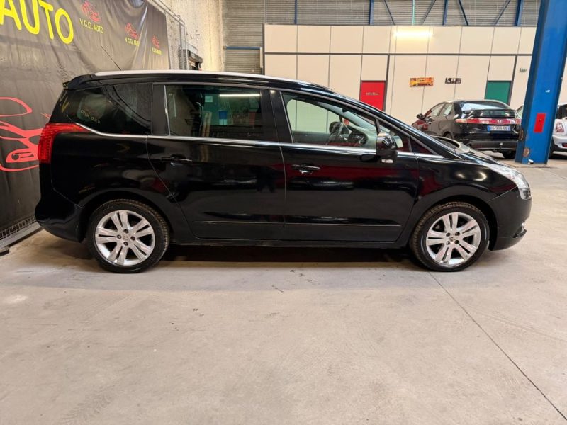 PEUGEOT 5008 2.0 HDI 150 PREMIUM PACK 
