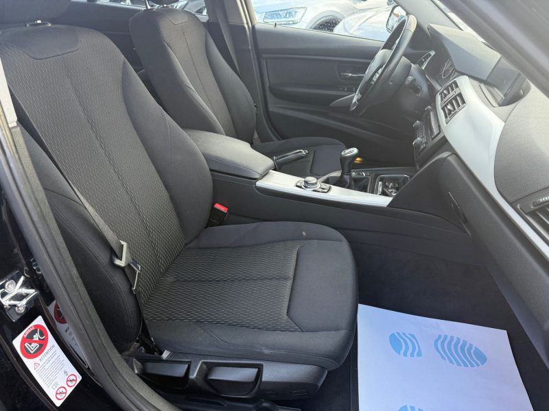 B.M.W. SERIE 3 318D 143CH MODERN 2012