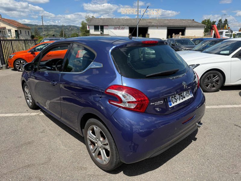 PEUGEOT 208 1.6 E-HDI 92CH FELINE TOIT PANO GARANTIE
