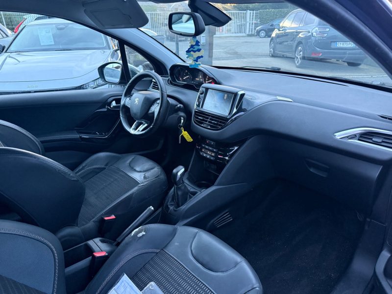 PEUGEOT 208 1.6 E-HDI 92CH FELINE TOIT PANO GARANTIE