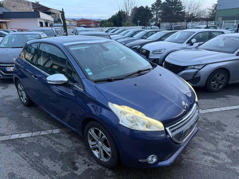 PEUGEOT 208 1.6 E-HDI 92CH FELINE TOIT PANO GARANTIE