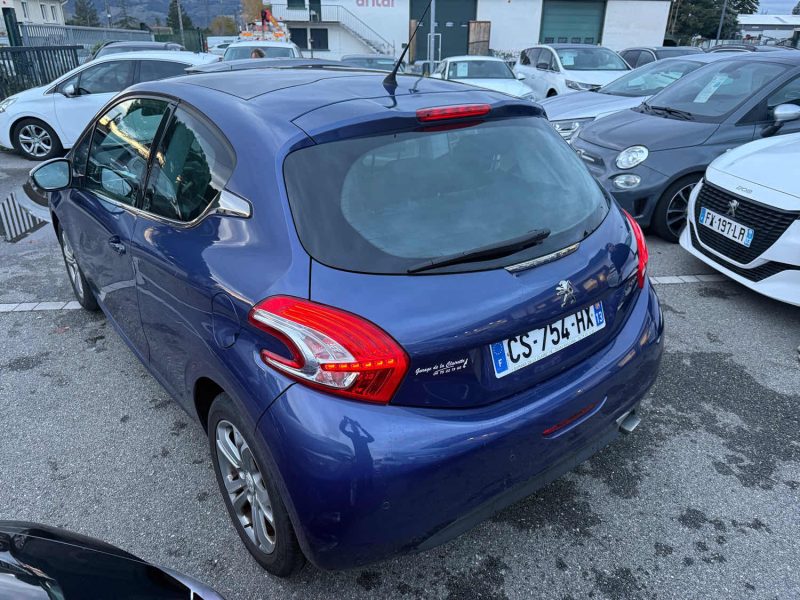 PEUGEOT 208 1.6 E-HDI 92CH FELINE TOIT PANO GARANTIE