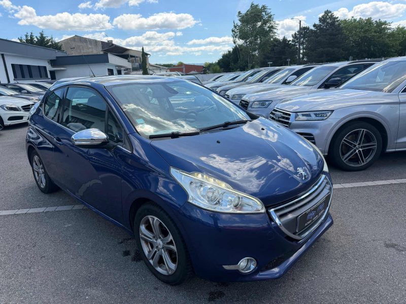 PEUGEOT 208 1.6 E-HDI 92CH FELINE TOIT PANO GARANTIE