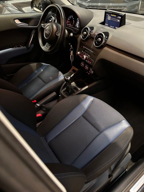 MAGNIFIQUE AUDI A1 1.0 TFSI 95 CH (PREMIÈRE MAIN, SUIVI D’ENTRETIEN, BLUETOOTH, CLIMATISATION)