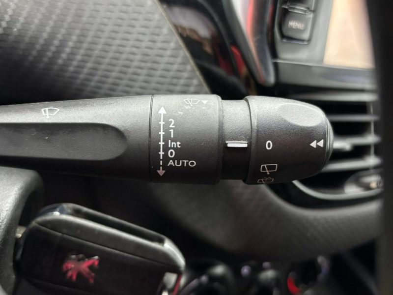 PEUGEOT 2008 1.6 BlueHDi