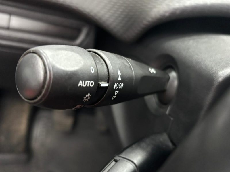 PEUGEOT 2008 1.6 BlueHDi