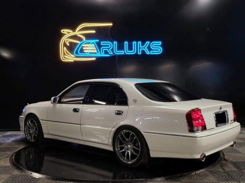 TOYOTA CROWN MAJESTA 3.0 220cv/ IMPORT JAPON + SUPRESSION DE SILENCIEUX + COMBINE FILTE / 