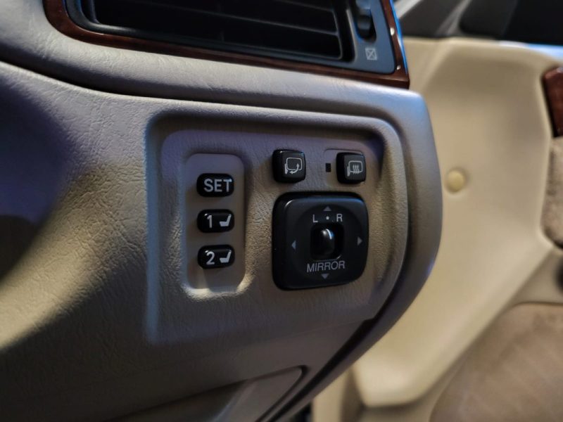 TOYOTA CROWN MAJESTA 3.0 220cv/ IMPORT JAPON + SUPRESSION DE SILENCIEUX + COMBINE FILTE / 