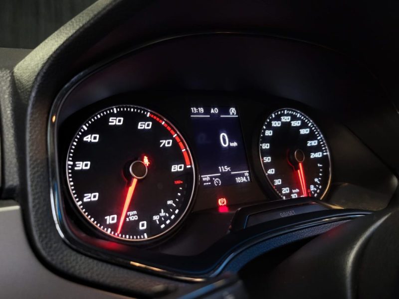 SEAT IBIZA 1.0 MPI 80cv URBAN BVM5 CARPLAY / GPS / RADARS DE RECUL