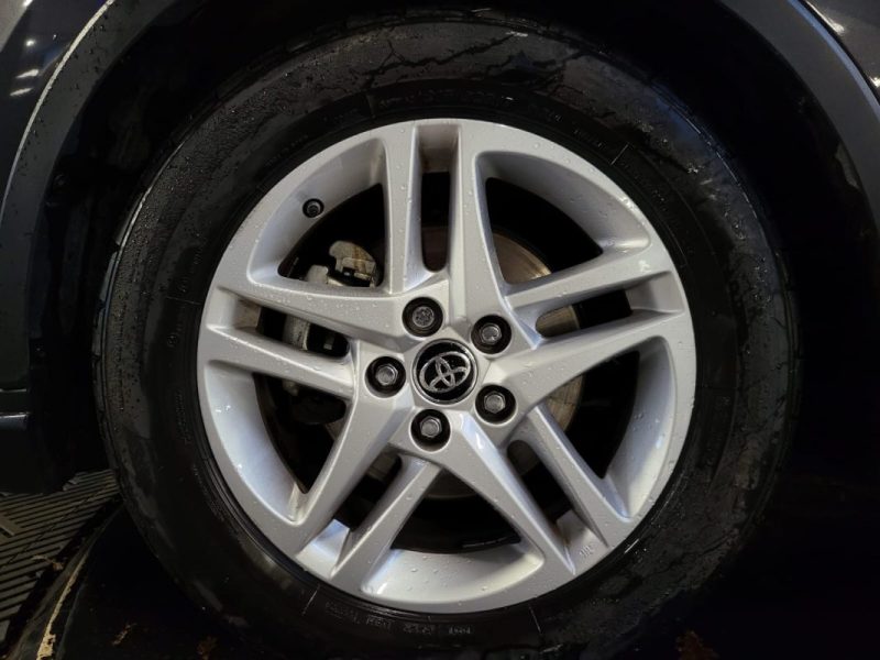 TOYOTA C-HR  122H DYNAMIC BUSINESS / CAMERA DE RECUL / SIEGES CHAUFFANT 