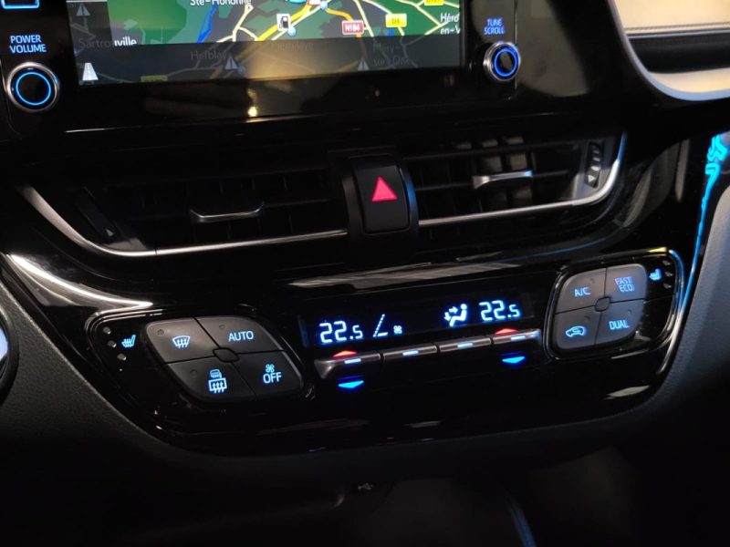 TOYOTA C-HR  122H DYNAMIC BUSINESS / CAMERA DE RECUL / SIEGES CHAUFFANT 