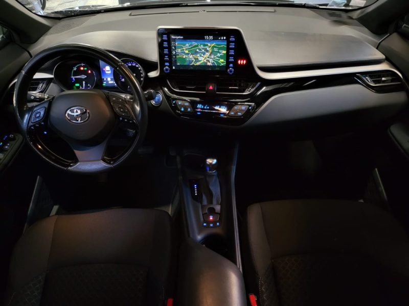 TOYOTA C-HR  122H DYNAMIC BUSINESS / CAMERA DE RECUL / SIEGES CHAUFFANT 