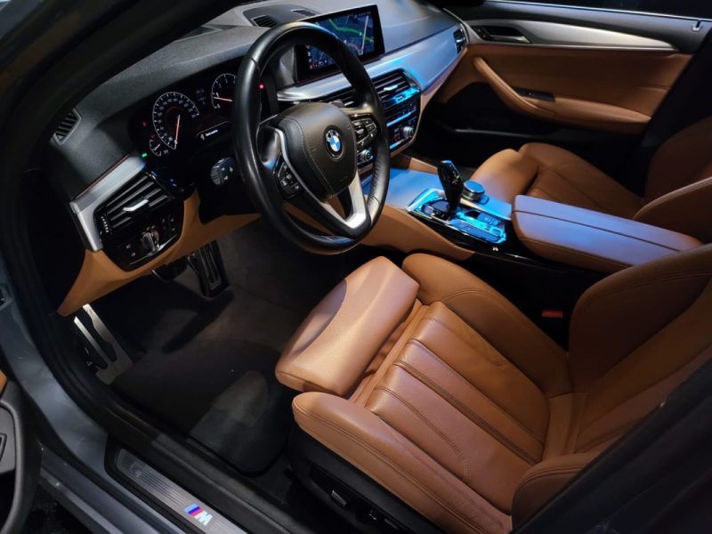 BMW SERIE 5 520i G30 184CV M SPORT STAGE 1 SHIFTECH TOIT OUVRANT / 360° / CARPLAY SUIVI BMW