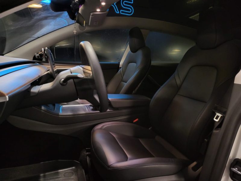 TESLA MODEL Y RWD LONG RANGE GRANDE AUTONOMIE PROPULSION 1ER MAIN 2024