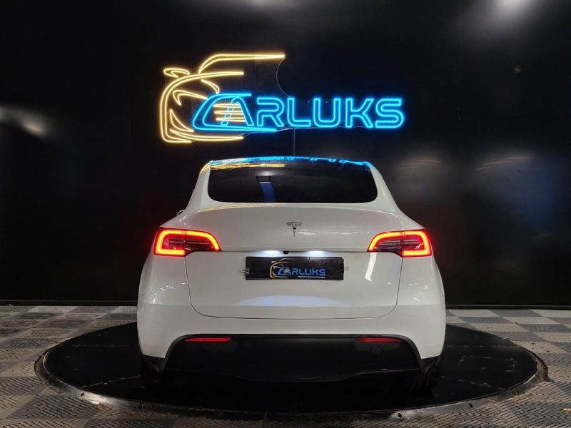 TESLA MODEL Y RWD LONG RANGE GRANDE AUTONOMIE PROPULSION 1ER MAIN 2024
