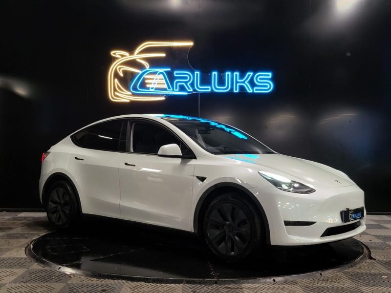 TESLA MODEL Y RWD LONG RANGE GRANDE AUTONOMIE PROPULSION 1ER MAIN 2024
